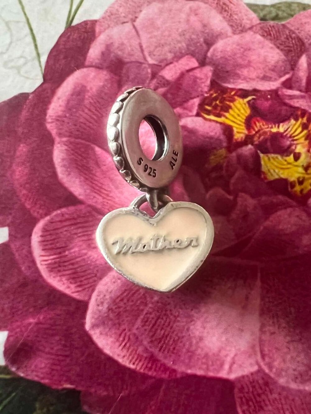 Authentic Pandora Mother Hearts Dangle Charm #792072EN40